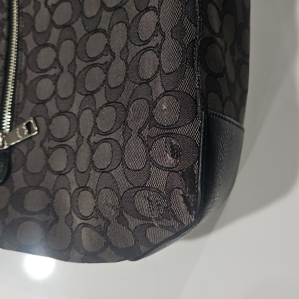 Coach Purse. Classic Monogram Design 14"x10" EUC - Picture 6 of 6